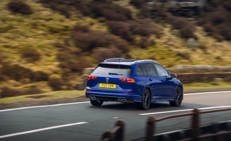 2022 Volkswagen Golf R Estate UK version Rear Three-Quarter Wallpapers 450x275 (9)