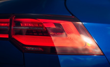 2022 Volkswagen Golf R Estate UK version Tail Light Wallpapers 450x275 (28)