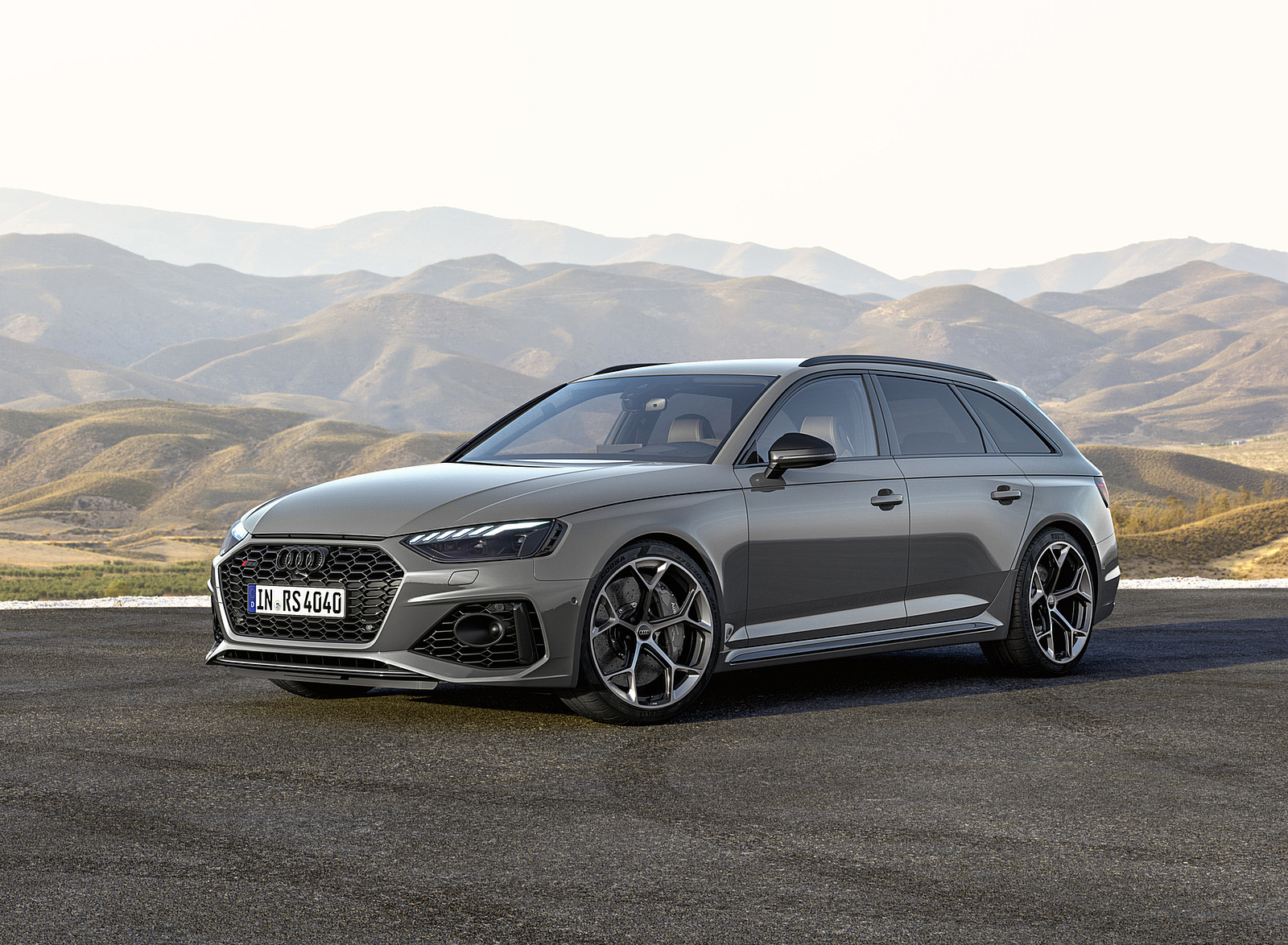 2023 Audi RS 4 Avant Competition Plus (Color: Nardo Grey) Front Three-Quarter Wallpapers (13)