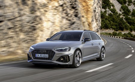 2023 Audi RS 4 Avant Competition Plus (Color: Nardo Grey) Front Three-Quarter Wallpapers 450x275 (3)