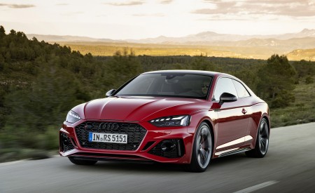 2023 Audi RS 5 Coupé Competition Plus (Color: Tango Red) Front Three-Quarter Wallpapers 450x275 (13)