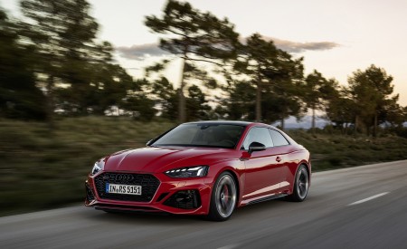 2023 Audi RS 5 Coupé Competition Plus (Color: Tango Red) Front Three-Quarter Wallpapers 450x275 (3)