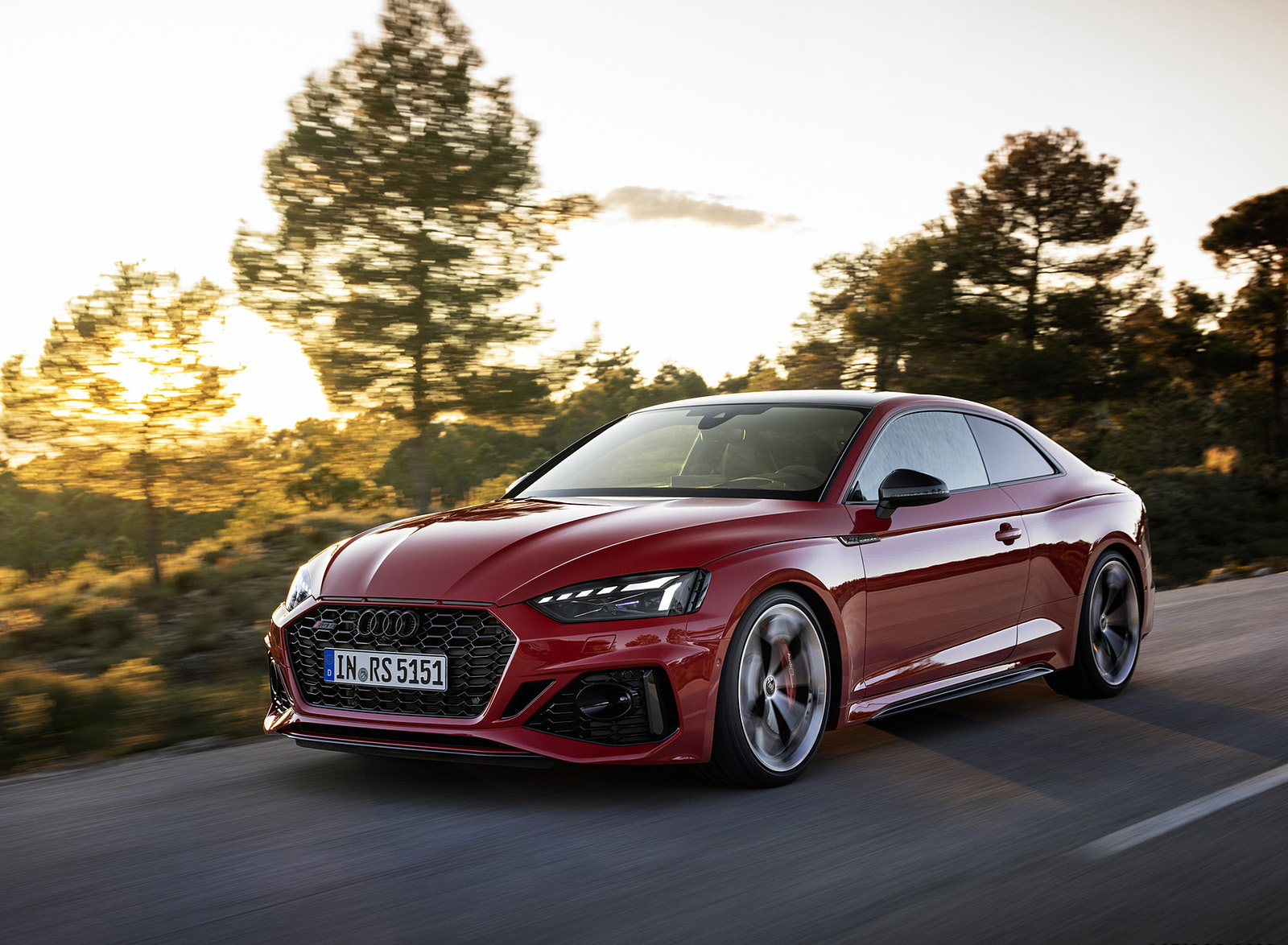 2023 Audi RS 5 Coupé Competition Plus (Color: Tango Red) Front Three-Quarter Wallpapers (1)