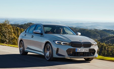 2023 BMW 3 Series Front Three-Quarter Wallpapers 450x275 (5)