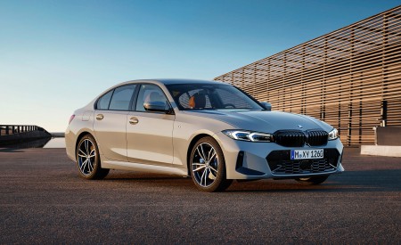 2023 BMW 3 Series Front Three-Quarter Wallpapers 450x275 (25)