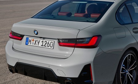 2023 BMW 3 Series Rear Wallpapers 450x275 (34)