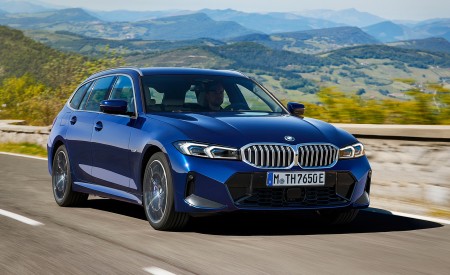 2023 BMW 3 Series Touring Front Three-Quarter Wallpapers 450x275 (3)