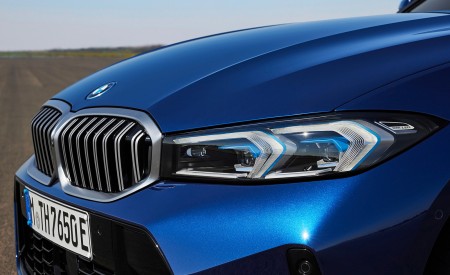 2023 BMW 3 Series Touring Headlight Wallpapers  450x275 (21)