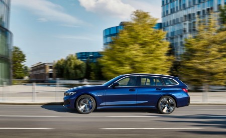 2023 BMW 3 Series Touring Side Wallpapers 450x275 (11)