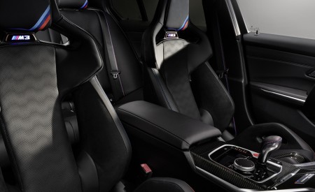 2023 BMW M3 50 Jahre BMW M Edition Interior Front Seats Wallpapers 450x275 (17)