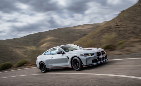2023 BMW M4 CSL Front Three-Quarter Wallpapers 450x275 (60)