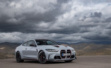 2023 BMW M4 CSL Front Three-Quarter Wallpapers 450x275 (80)