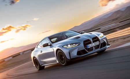 2023 BMW M4 CSL Front Three-Quarter Wallpapers 450x275 (6)