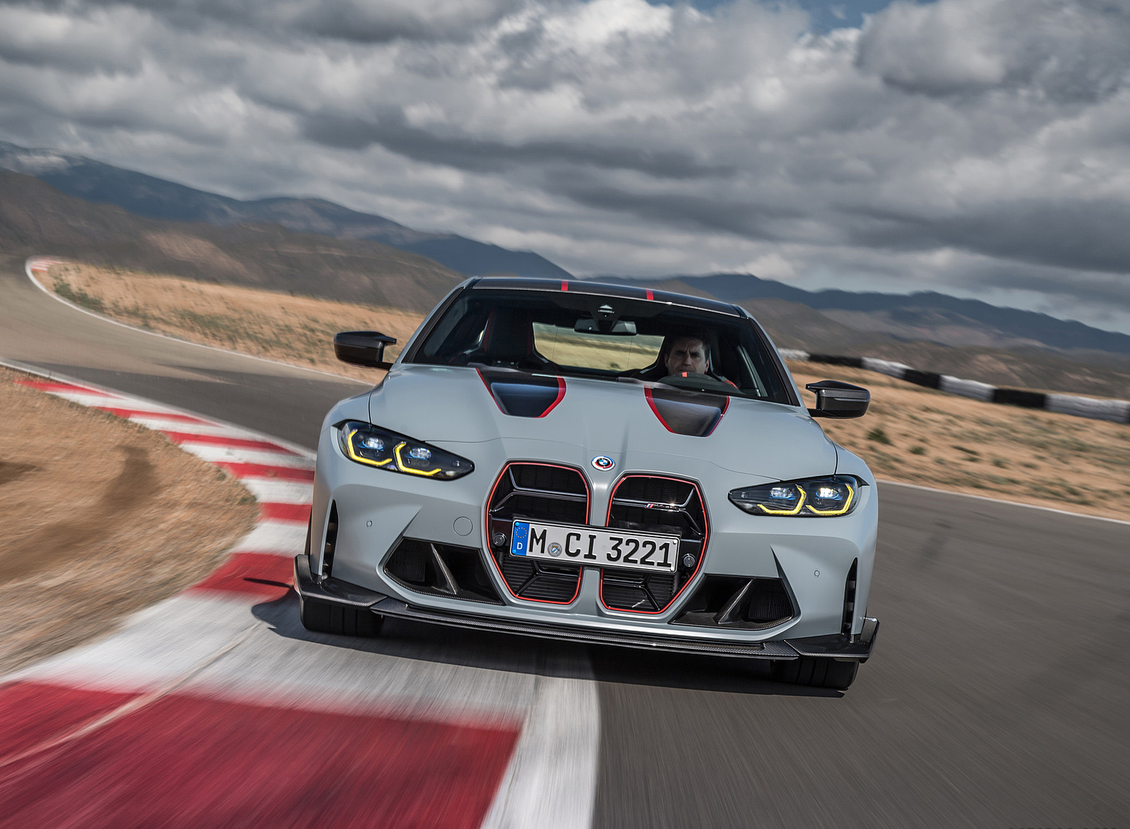 2023 BMW M4 CSL Front Wallpapers (9)