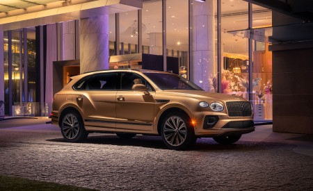 2023 Bentley Bentayga Extended Wheelbase Extroverted (Color: Camel) Front Three-Quarter Wallpapers 450x275 (66)