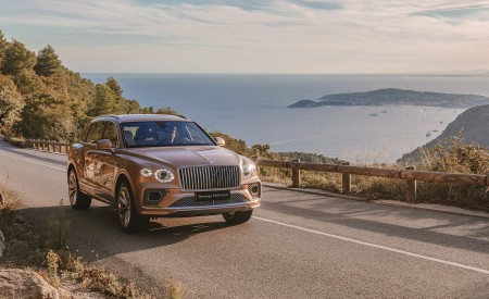 2023 Bentley Bentayga Extended Wheelbase Front Three-Quarter Wallpapers 450x275 (88)
