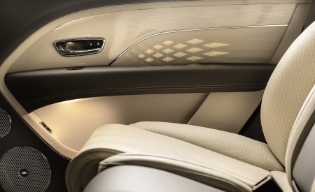 2023 Bentley Bentayga Extended Wheelbase Interior Detail Wallpapers 450x275 (111)
