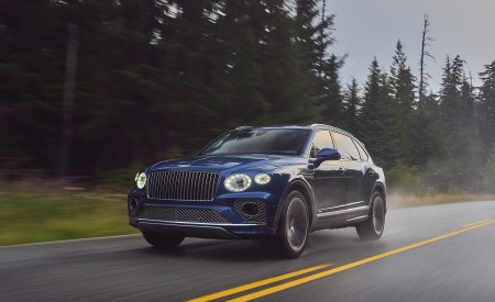 2023 Bentley Bentayga Extended Wheelbase Timeless (Color: Marlin) Front Three-Quarter Wallpapers 450x275 (32)