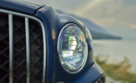 2023 Bentley Bentayga Extended Wheelbase Timeless (Color: Marlin) Headlight Wallpapers 450x275 (39)