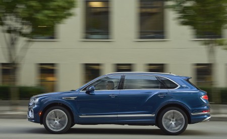 2023 Bentley Bentayga Extended Wheelbase Timeless (Color: Marlin) Side Wallpapers 450x275 (33)