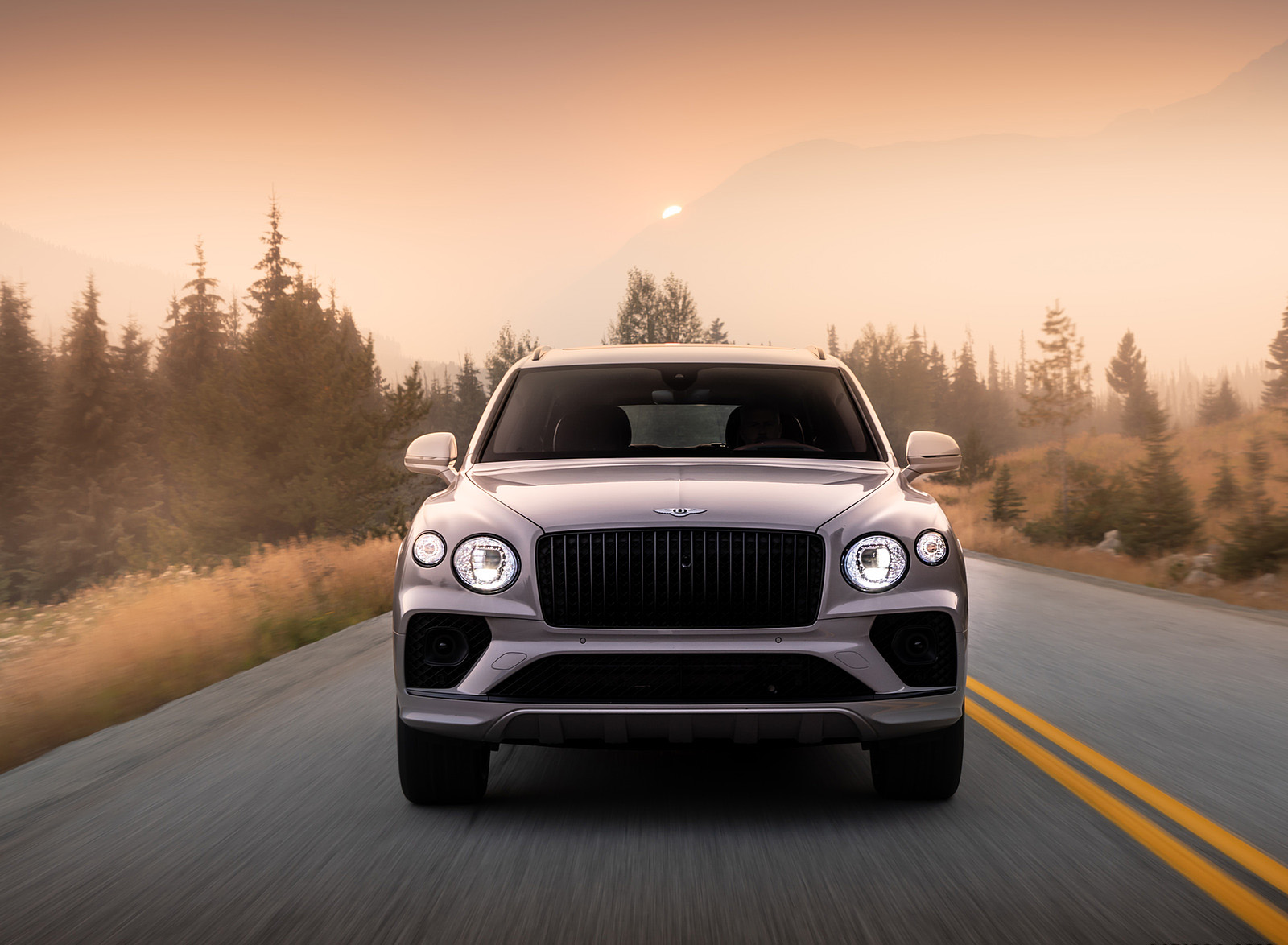 2023 Bentley Bentayga Extended Wheelbase Urban (Color: Dove Grey) Front Wallpapers (15)