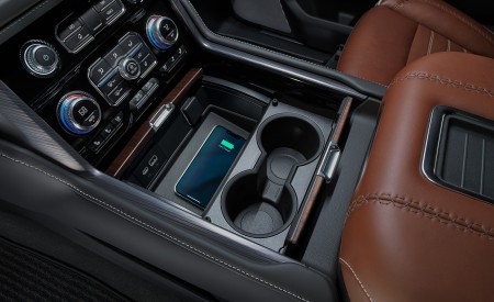 2023 GMC Yukon Denali Ultimate Interior Detail Wallpapers 450x275 (9)