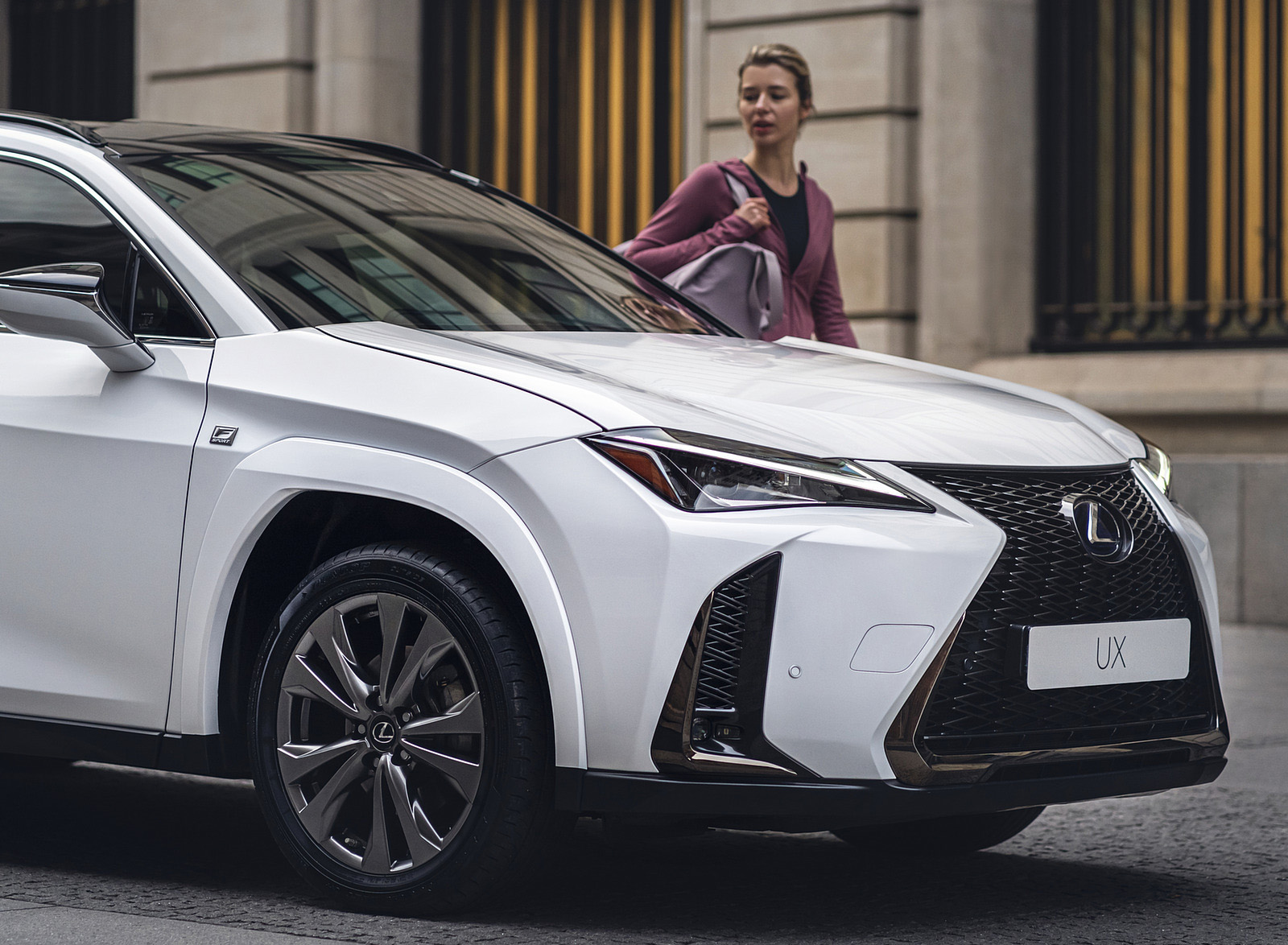 2023 Lexus UX 250h F Sport Front Three-Quarter Wallpapers (10)