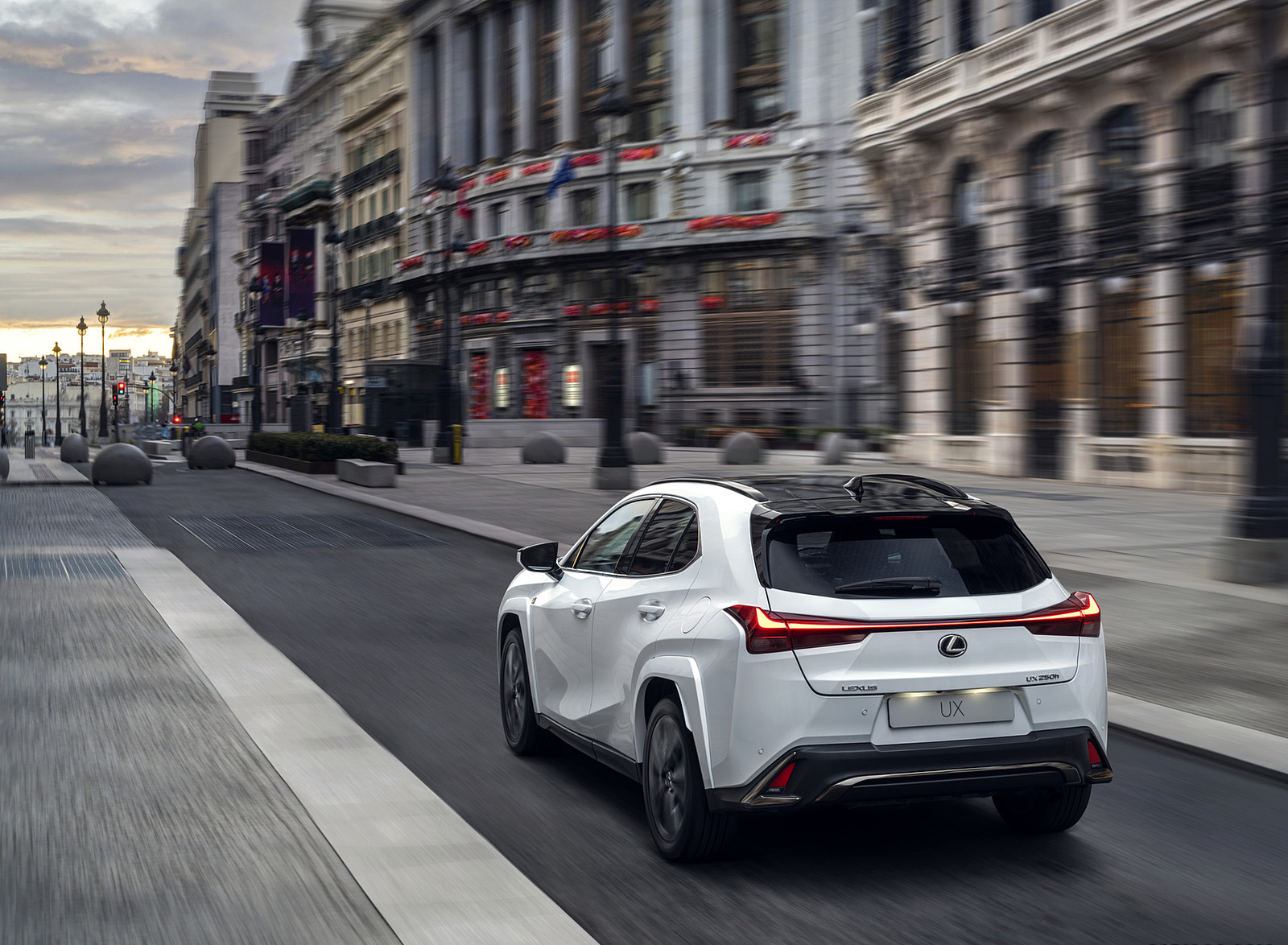 2023 Lexus UX 250h F Sport Rear Three-Quarter Wallpapers (2)