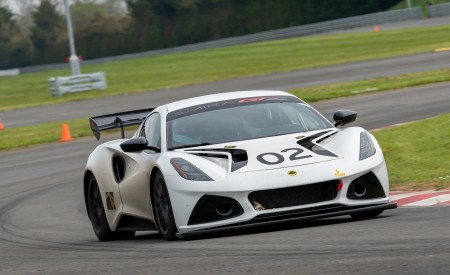 2023 Lotus Emira GT4 Front Wallpapers 450x275 (5)