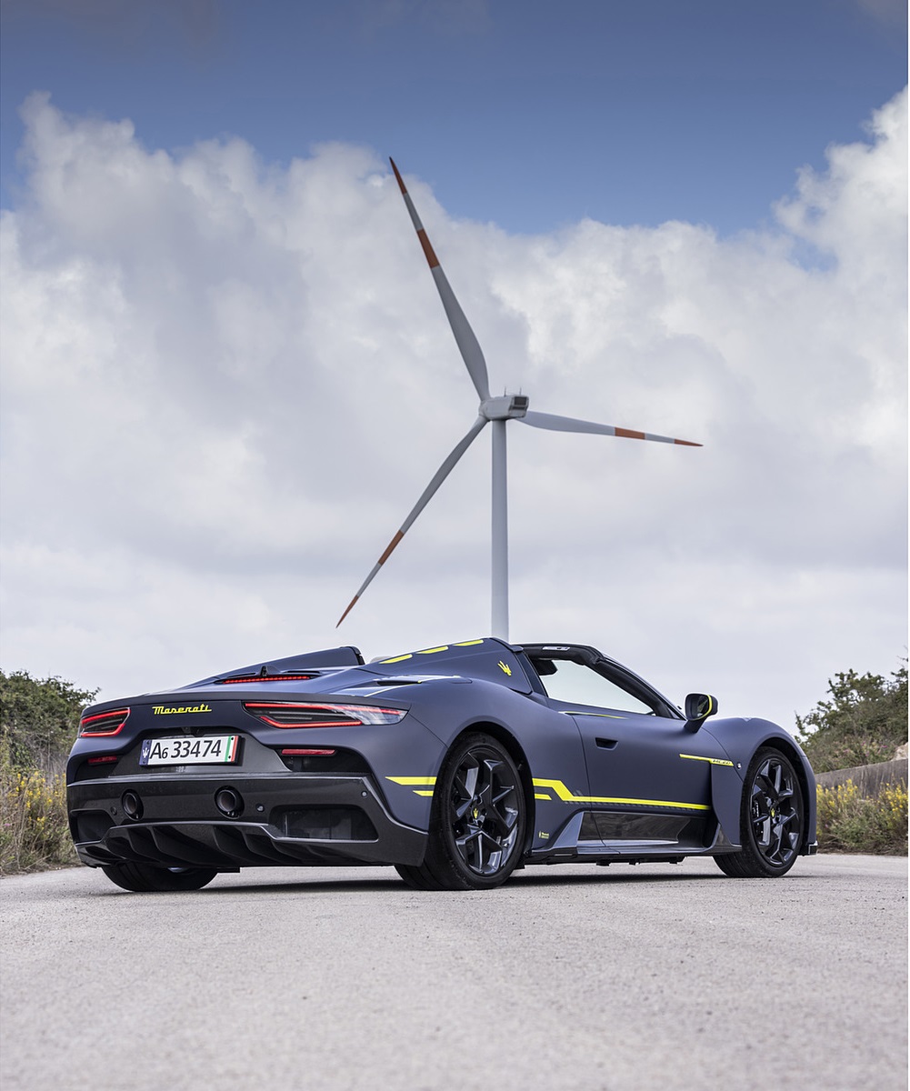 2023 Maserati MC20 Cielo (Color: Night Matte Interaction) Rear Three-Quarter Wallpapers (12)