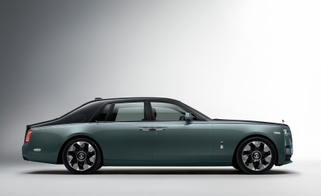 2023 Rolls-Royce Phantom Series II Side Wallpapers 450x275 (4)