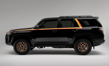 2023 Toyota 4Runner 40th Anniversary Side Wallpapers 450x275 (3)