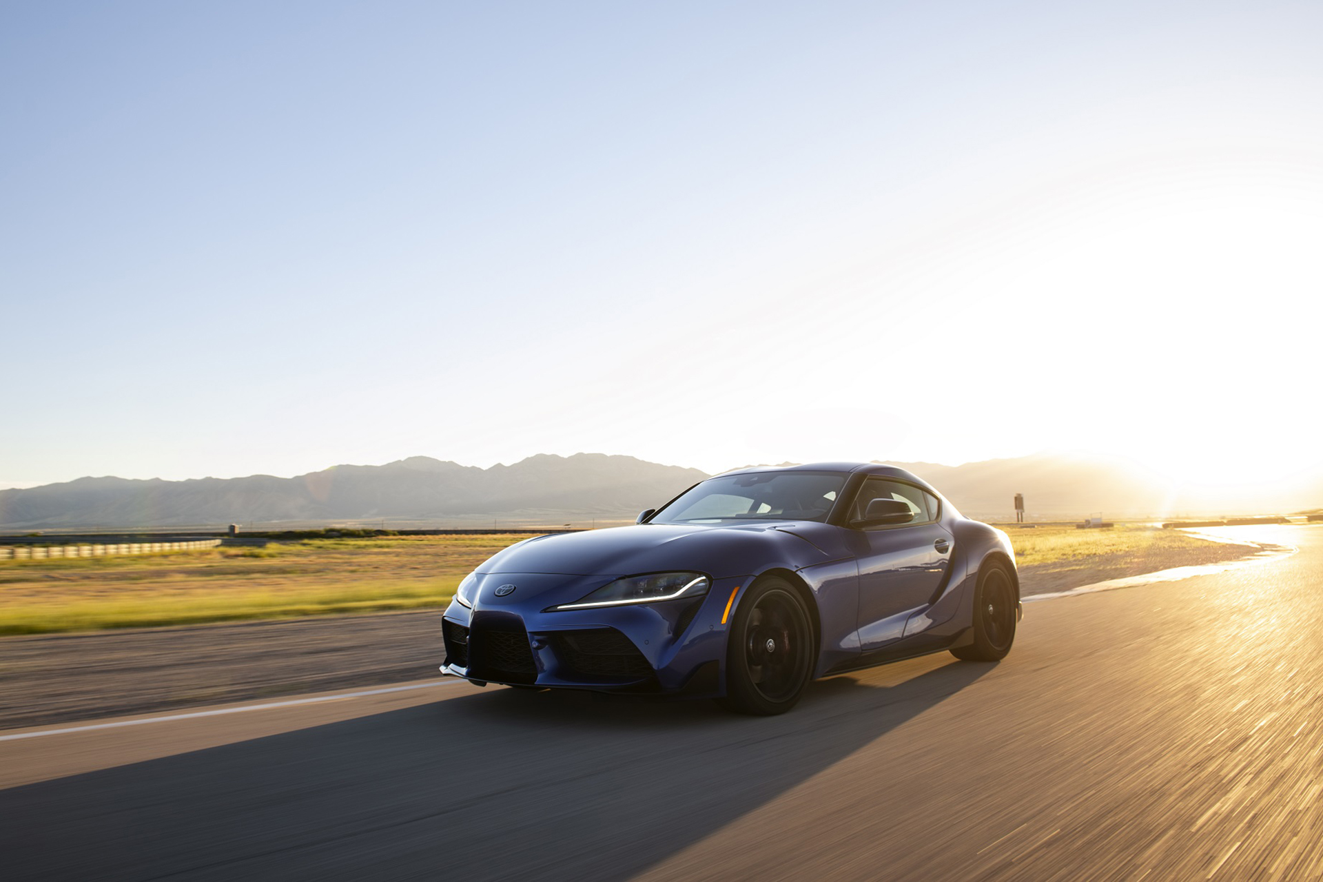 2023 Toyota GR Supra 3.0 Premium MT (Color: Stratosphere Blue) Front Three-Quarter Wallpapers #9 of 76