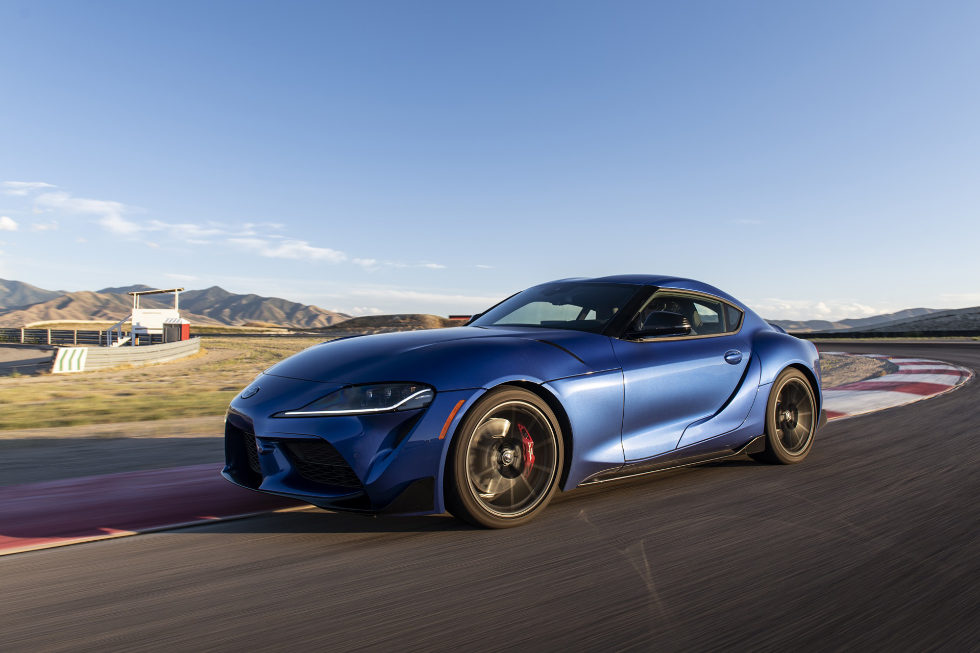 2023 Toyota GR Supra 3.0 Premium MT (Color: Stratosphere Blue) Front Three-Quarter Wallpapers #4 of 76