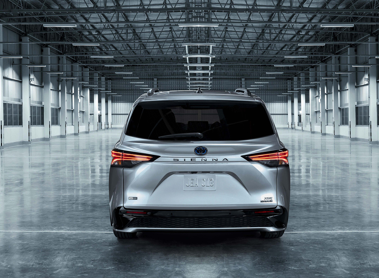 2023 Toyota Sienna 25th Anniversary Rear Wallpapers (5)