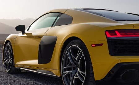2022 Audi R8 Coupe (US-Spec) Detail Wallpapers 450x275 (34)