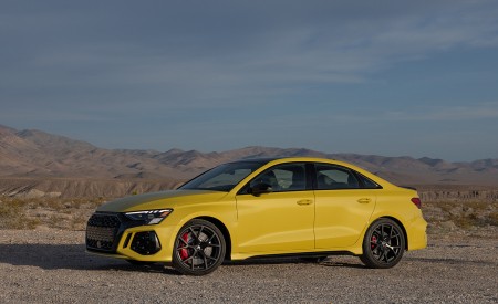 2022 Audi RS 3 (US-Spec) Front Three-Quarter Wallpapers 450x275 (52)
