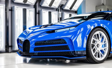 2022 Bugatti Centodieci First of Ten (Color: EB110 Blue) Front Three-Quarter Wallpapers 450x275 (10)