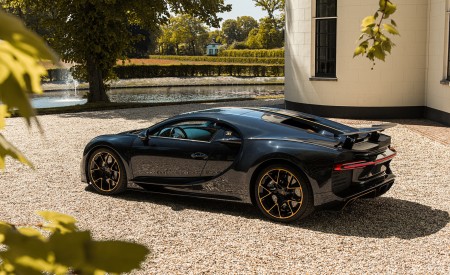 2022 Bugatti Chiron L’Ébé Rear Three-Quarter Wallpapers 450x275 (2)