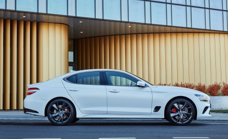 2022 Genesis G70 Sport with Luxury Pack Side Wallpapers 450x275 (13)