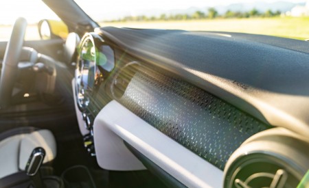 2022 Mini Cooper SE Convertible Concept Central Console Wallpapers  450x275 (148)