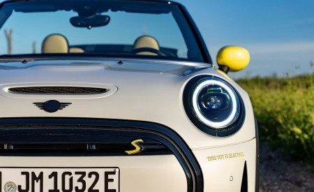 2022 Mini Cooper SE Convertible Concept Detail Wallpapers 450x275 (133)