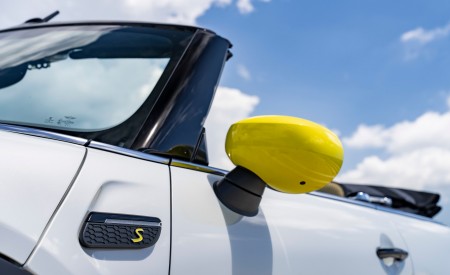 2022 Mini Cooper SE Convertible Concept Detail Wallpapers 450x275 (246)