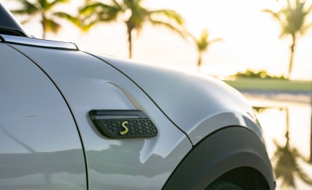 2022 Mini Cooper SE Convertible Concept Detail Wallpapers 450x275 (251)