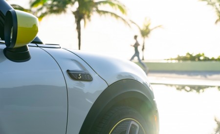 2022 Mini Cooper SE Convertible Concept Detail Wallpapers  450x275 (253)