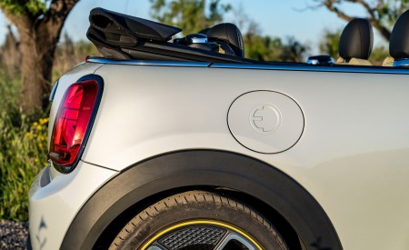 2022 Mini Cooper SE Convertible Concept Detail Wallpapers 450x275 (138)