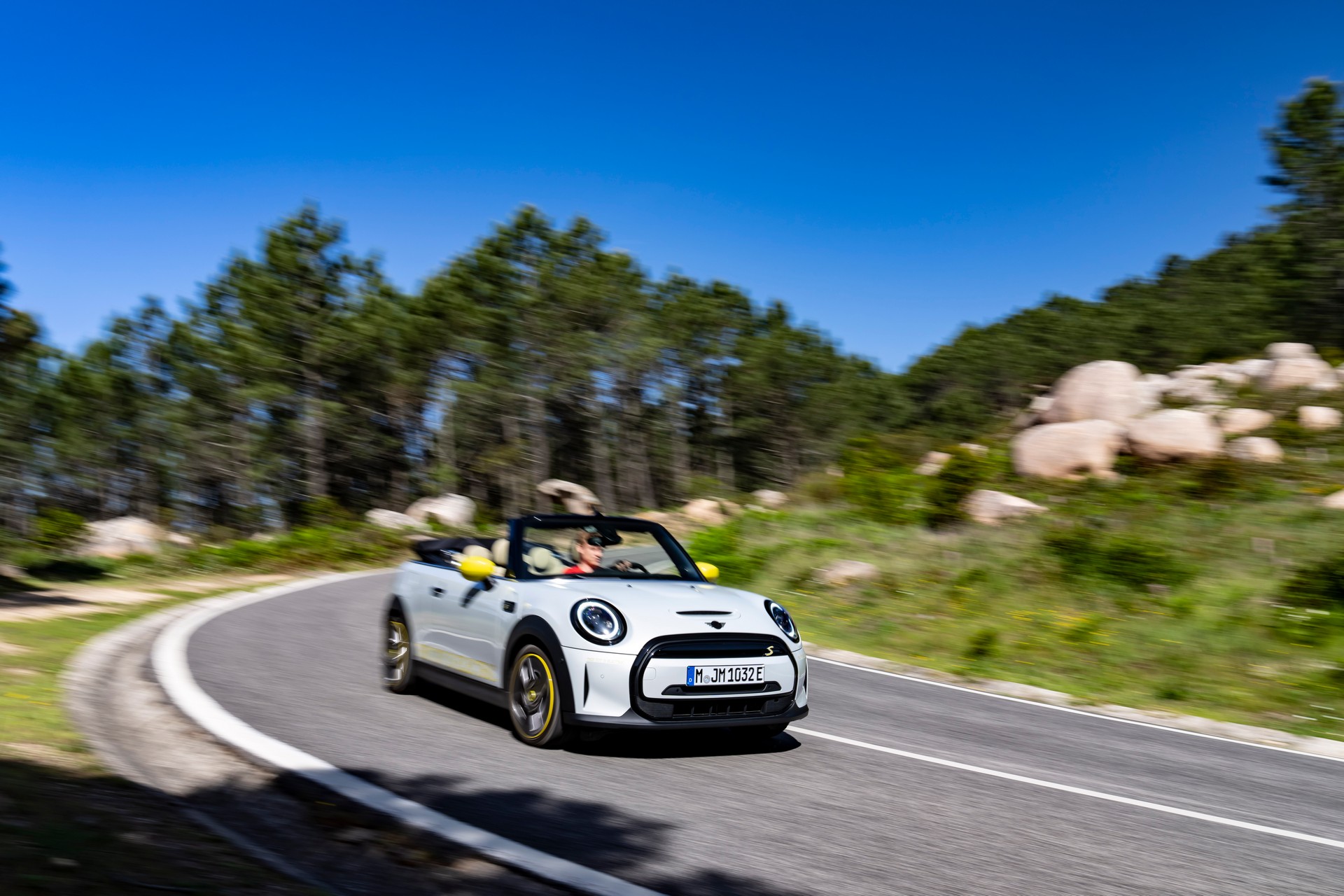 2022 Mini Cooper SE Convertible Concept Front Three-Quarter Wallpapers (3)