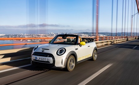 2022 Mini Cooper SE Convertible Concept Front Three-Quarter Wallpapers 450x275 (31)