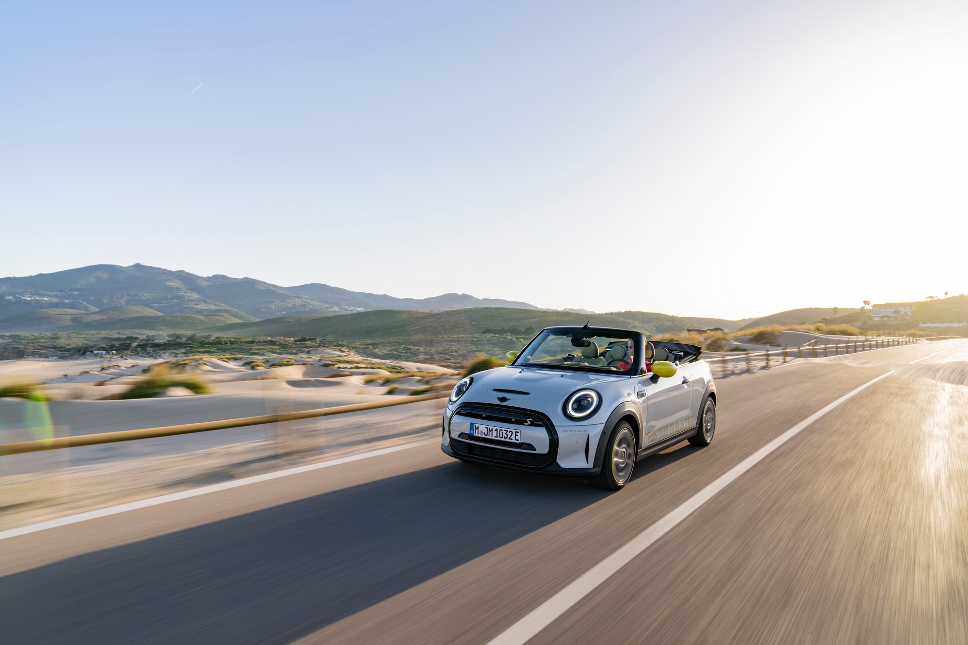 2022 Mini Cooper SE Convertible Concept Front Three-Quarter Wallpapers (10)