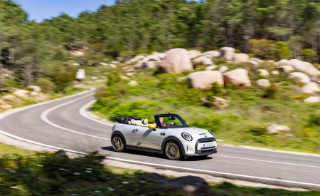 2022 Mini Cooper SE Convertible Concept Front Three-Quarter Wallpapers  450x275 (4)